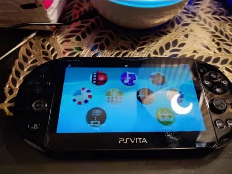 Ps vita 2000 Slim Model Jailbreaked 3