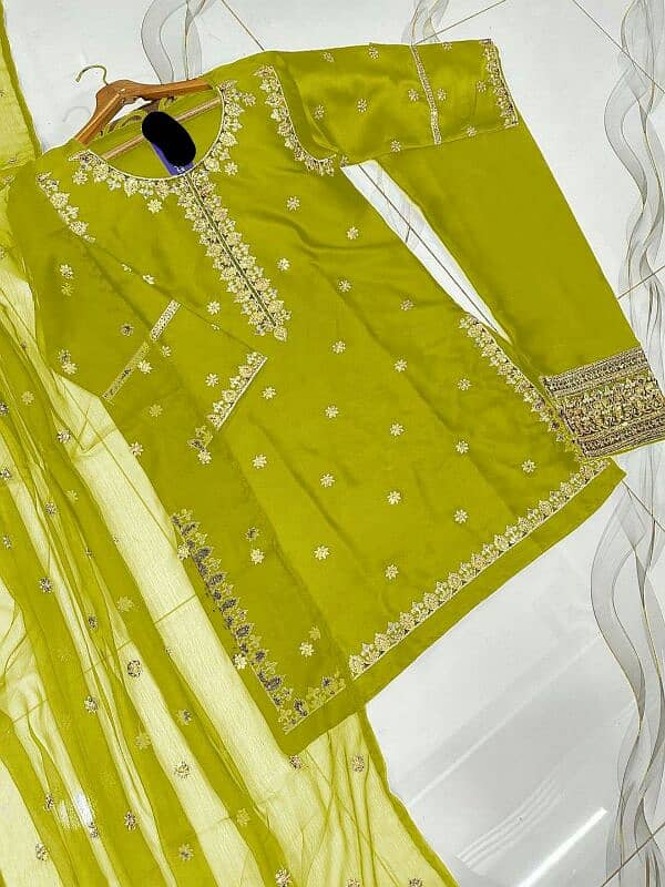 women 3 pc stitched suit Embroided shmiz silk delivery free 1