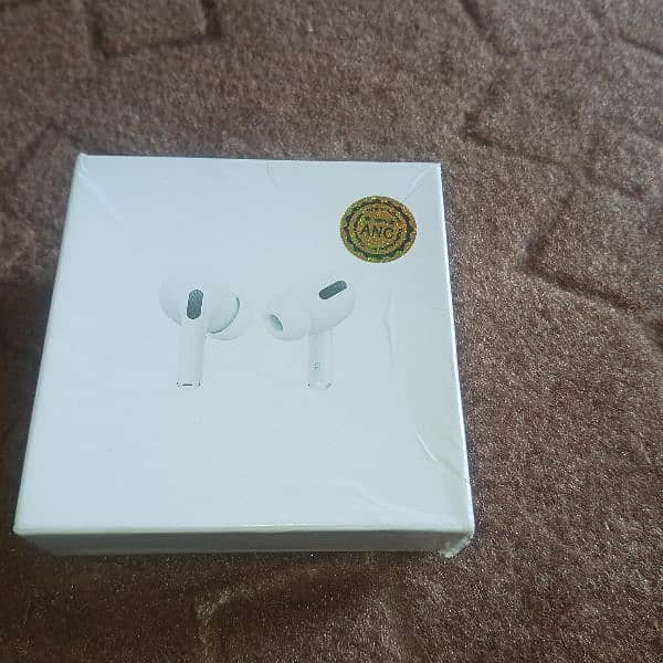 earbuds/ earbird/ ear audio 0