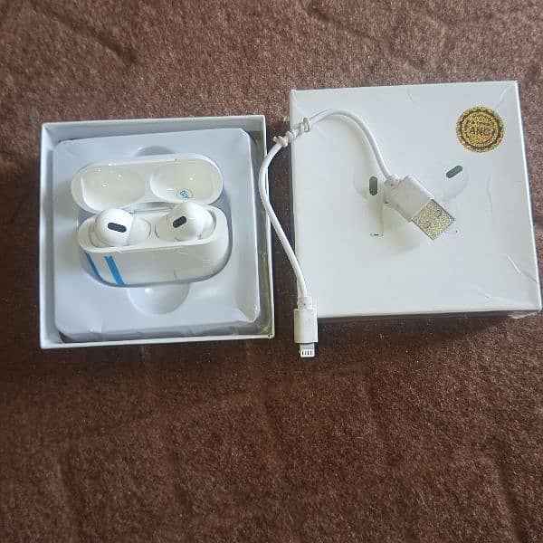 earbuds/ earbird/ ear audio 2