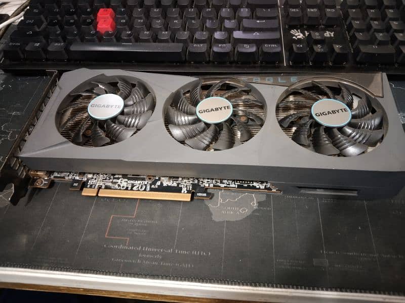 6600XT Graphics card 0