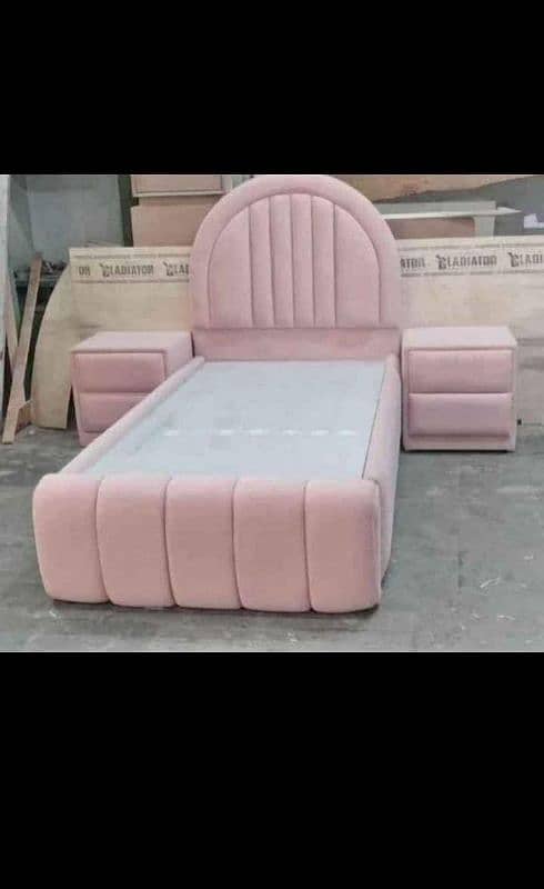 beautiful beds only in 18k 0