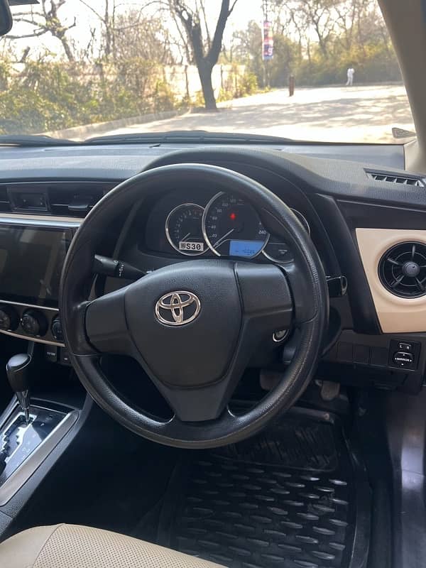 Toyota Corolla XLI automatic 2019 9