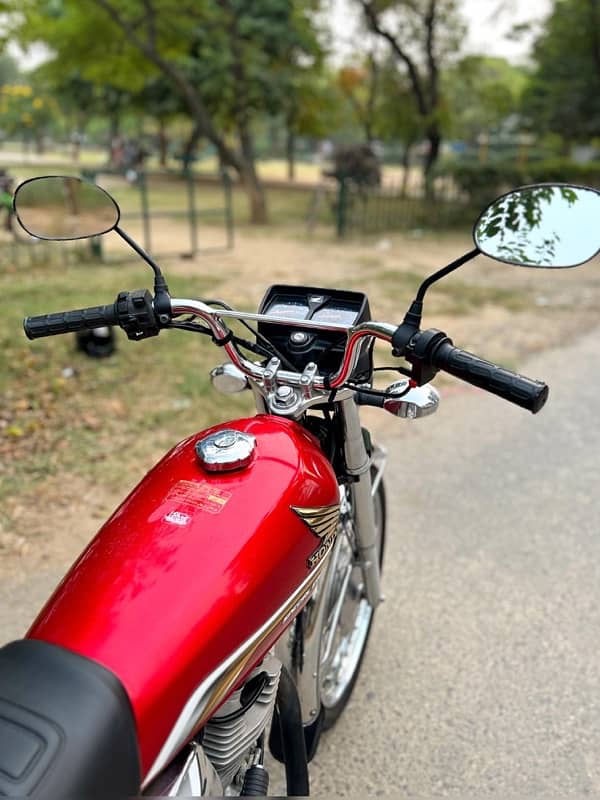 Honda 125 Special Edition 1