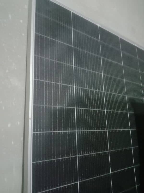 NEW Solae panel 585 w 0