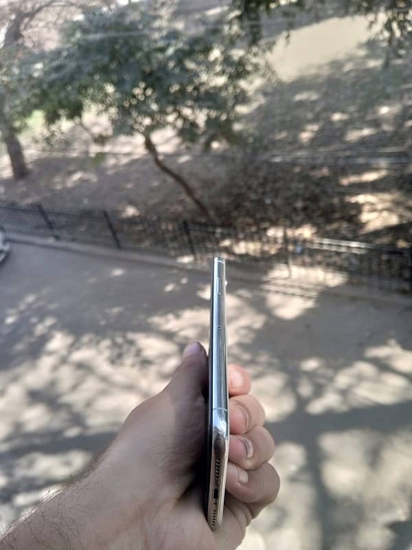 Iphone X ( Exchnage possible ) 5