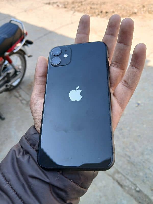 Iphone 11 in Brand new condition 91% battery health 1