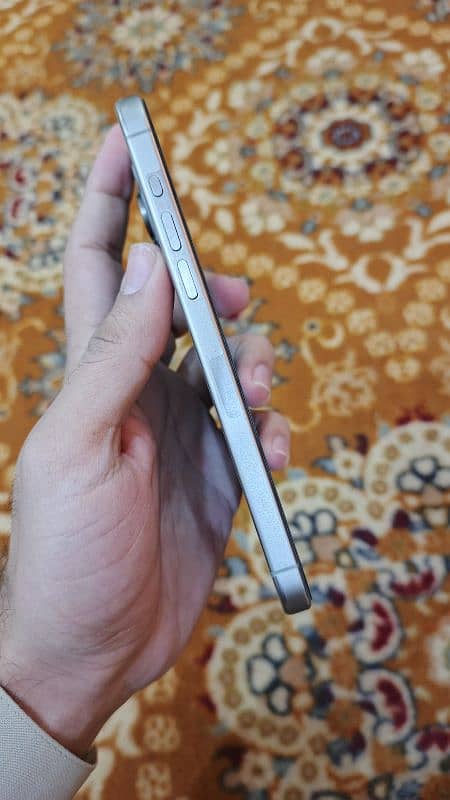 Iphone 15 pro max jv 256 gb natural titanium LL A model 4