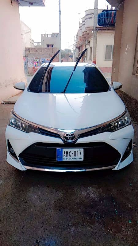 Toyota Corolla GLI superwhite 2018/19 0