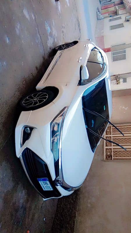 Toyota Corolla GLI superwhite 2018/19 9