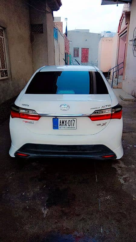 Toyota Corolla GLI superwhite 2018/19 10