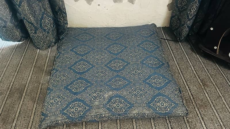 gaday / materress with cushions for sell complete set 1