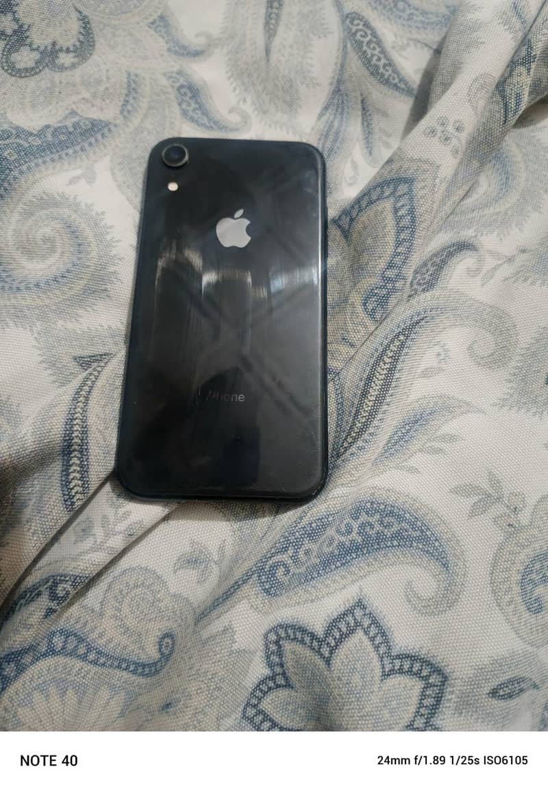 Apple iPhone XR 1