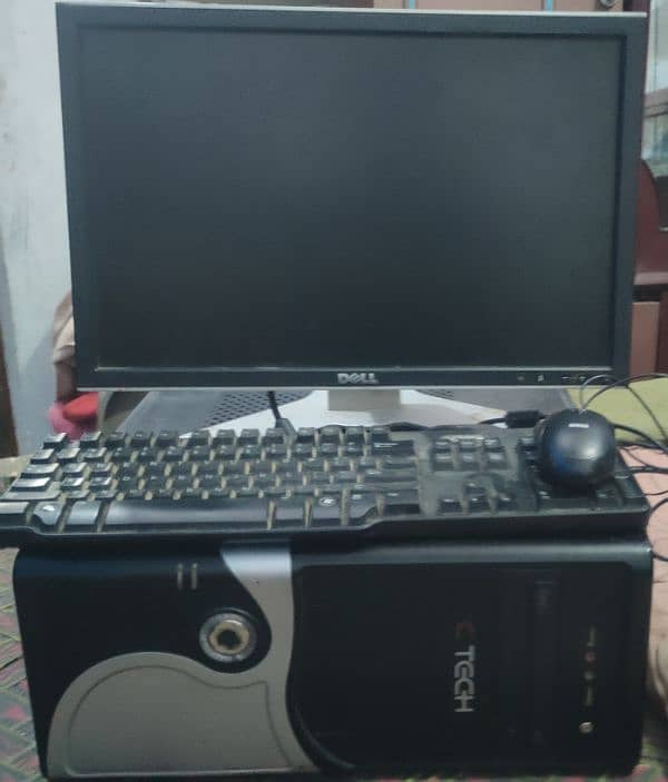 PC with monitor 4