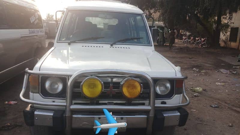 Mitsubishi Pajero 1991 3