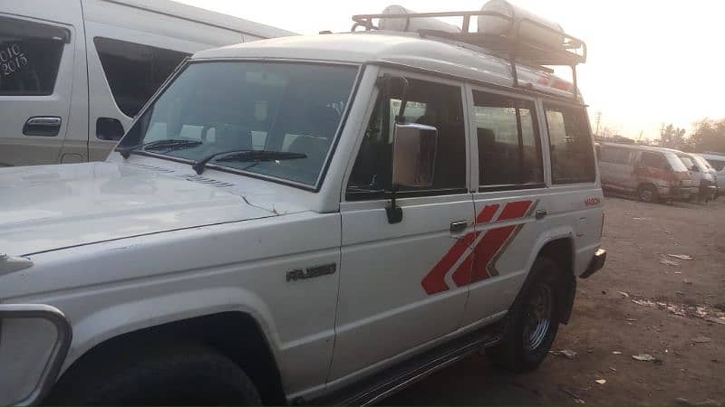 Mitsubishi Pajero 1991 8