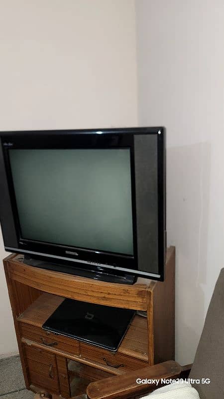 Noble TCL series Flat gold Television 3