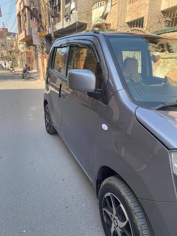 Suzuki Wagon R 2017 9