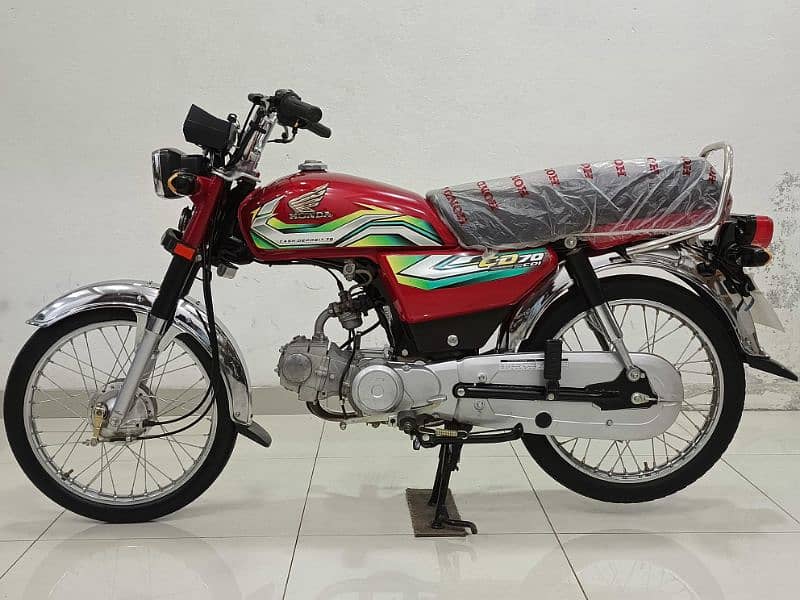 Honda CD 70 2023 Model 4