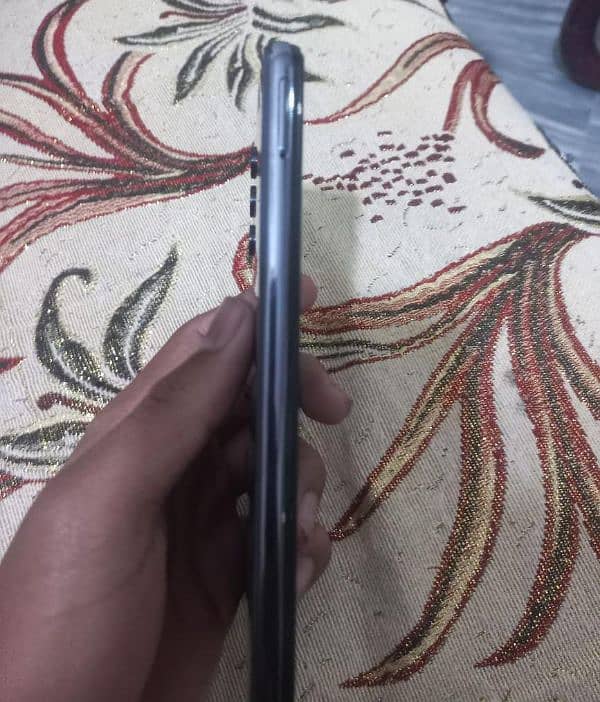 samsung a32 10/9 condition 6/128 ,looks as a new 2