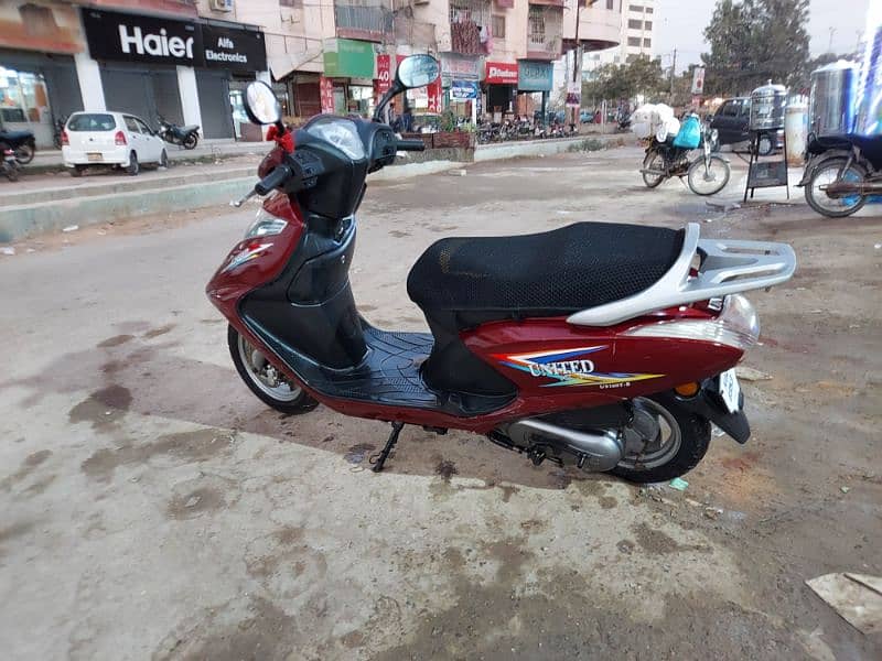 United Scooty 100cc 2