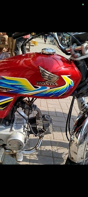 Honda CD70 0