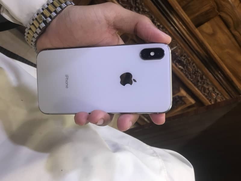 Iphone x 64Gb Pta Aproved  officially 4