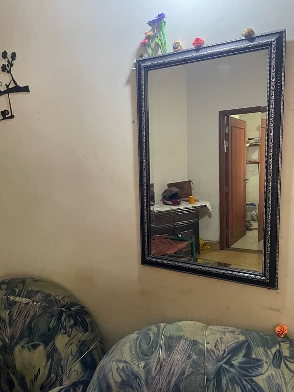 Almost new mirror 0