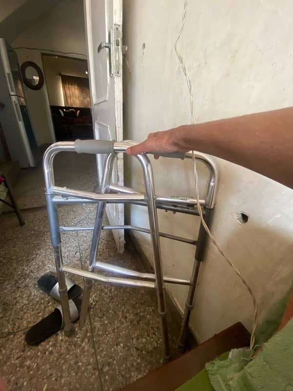 folding walker 0