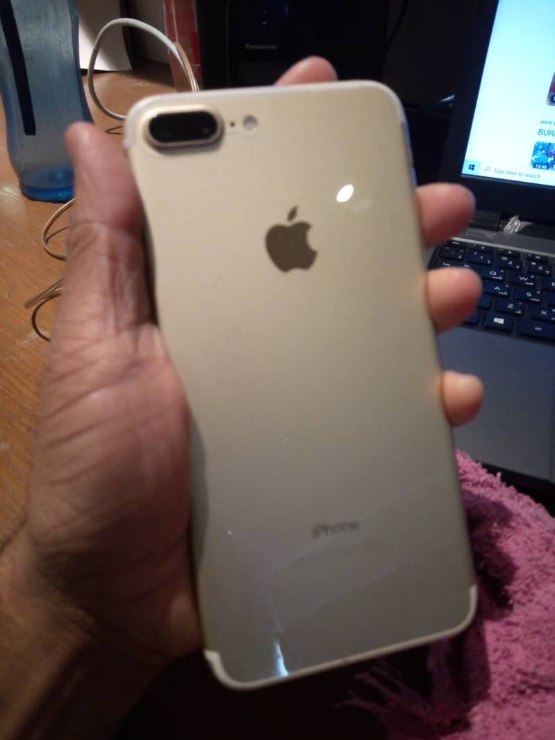 Apple iPhone 7 Plus 8