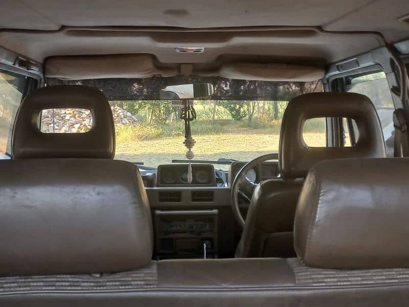 Mitsubishi Pajero 1998 3