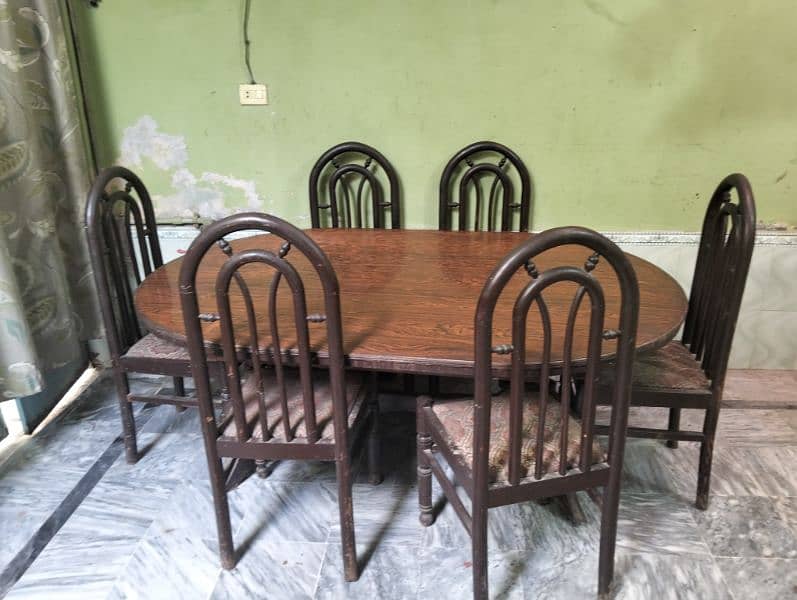 Dining Table for sale 0