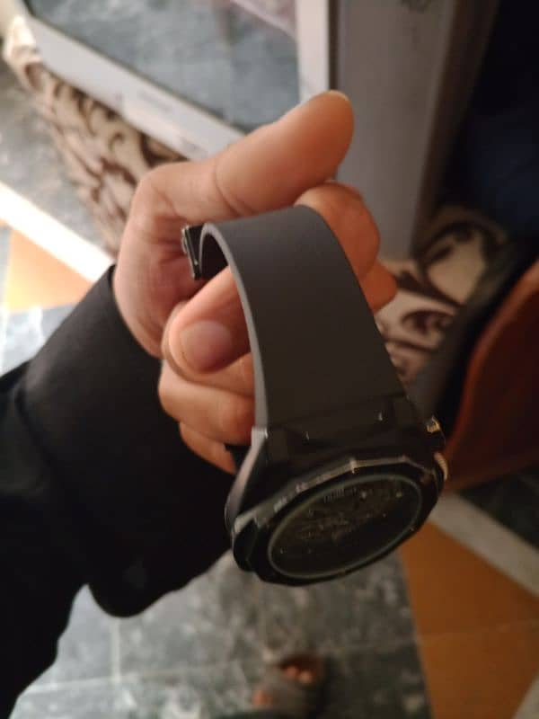 hubolt ki original watch hai urgent sell 1