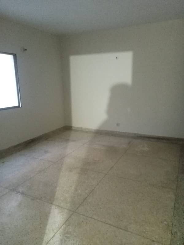 1900 sqft 3 Bed D/D Apartment "Rufi Lake Drive" 6