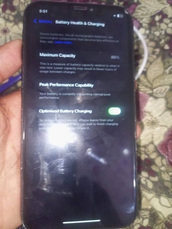 iPhone xr factory unlock 64gb 4