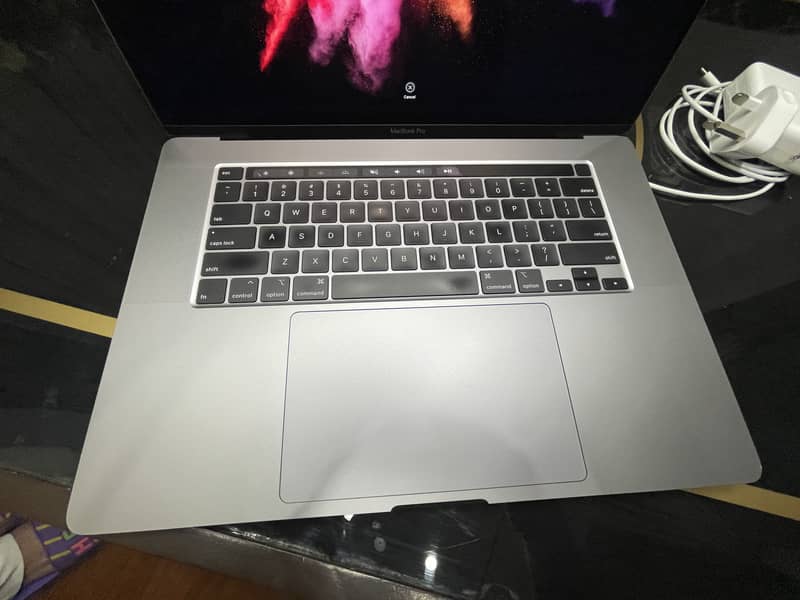 Apple Laptop, Macbook Pro2019,Core i7,16",32GB RAM,1TB SSD,4GB Graphcs 3