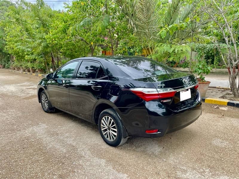 Toyota Corolla GLI Automatic 2nd Owner Excellent Condition Model 2018 1