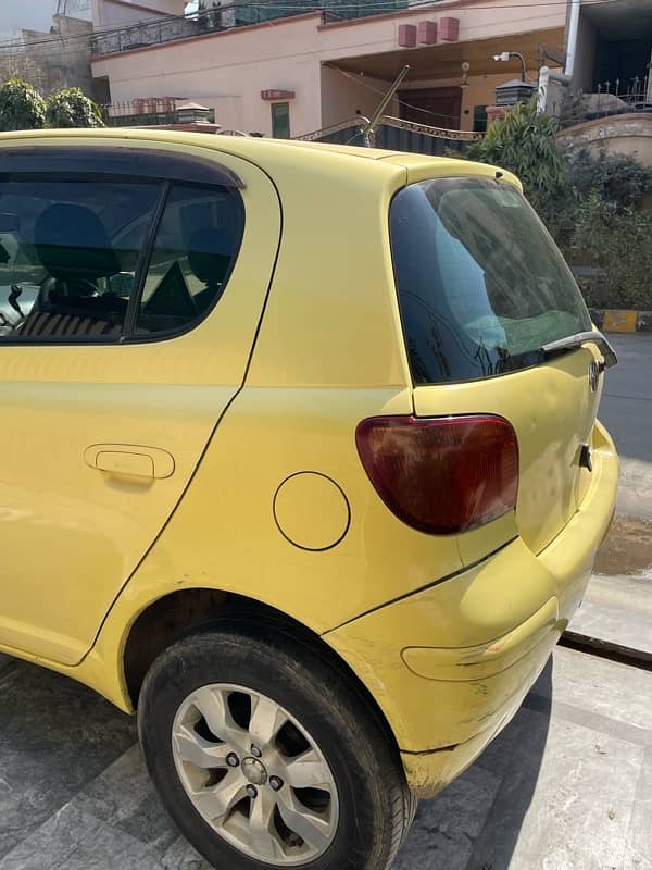 Toyota Vitz 2004 but registered in 2007 7