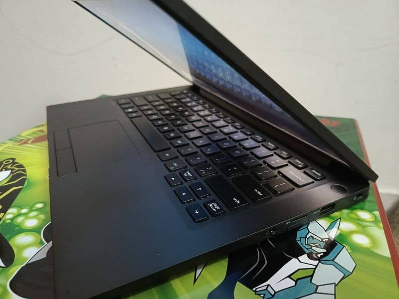 Dell Latitude Laptop For Sale in Excellent Condition 2