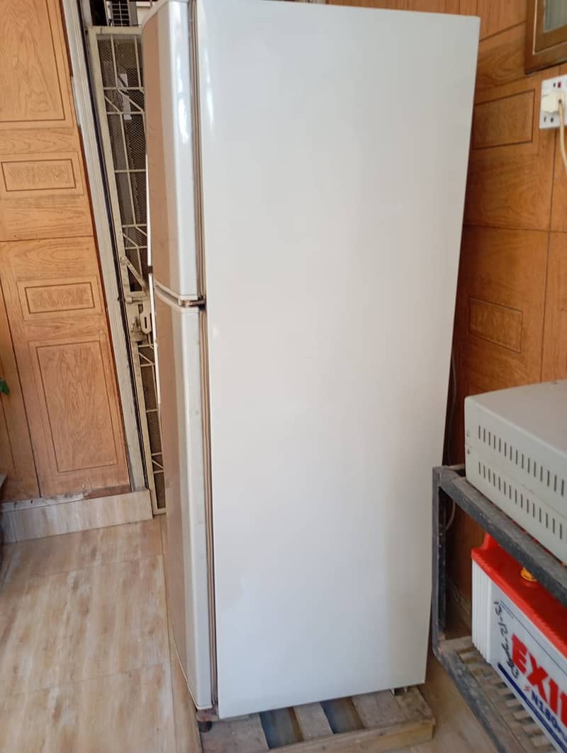 DAWLANCE CONVENTIONAL FRIDGE 2