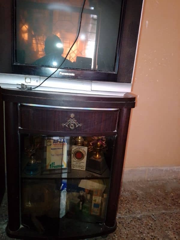 panasonic imported Tv + Tv Trolley 1