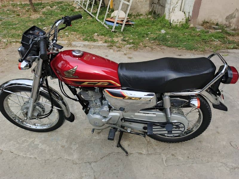 Honda CG 125 Self Start Model 2022 3