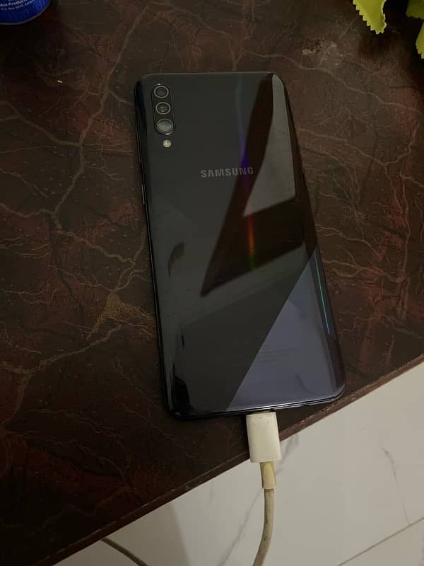 Samsung Galaxy A30s   4/128 gb 3