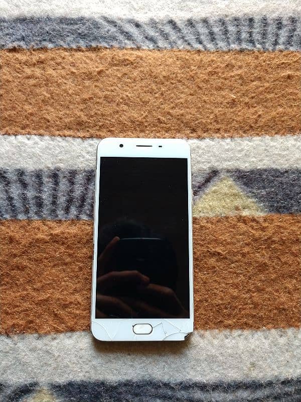 OPPO F1S (3.32) (EXCHANGE POSSIBLE) 3