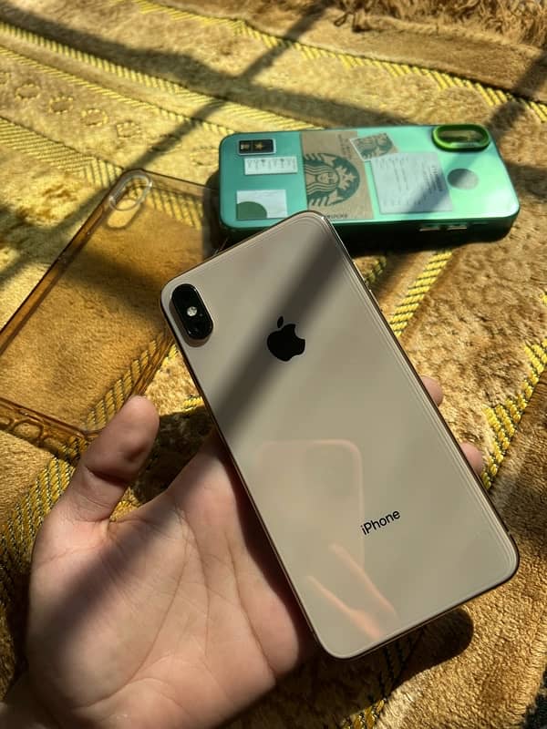 iPhone XS Max rose gold PTA approved 64 GB 7