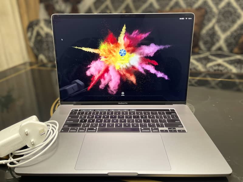 Apple Laptop,Macbook Pro2019,Core i7,16Inchs,16GBRAM,512GB SSD,4GB AMD 4