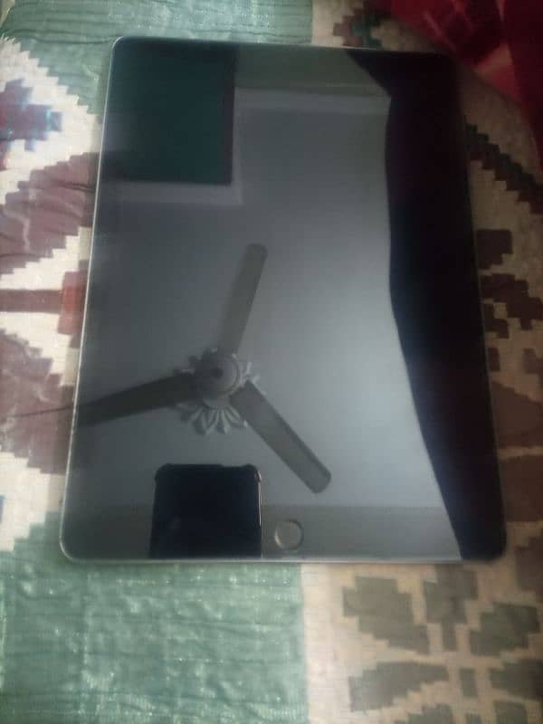 Ipad 6 generation 128 gb 1