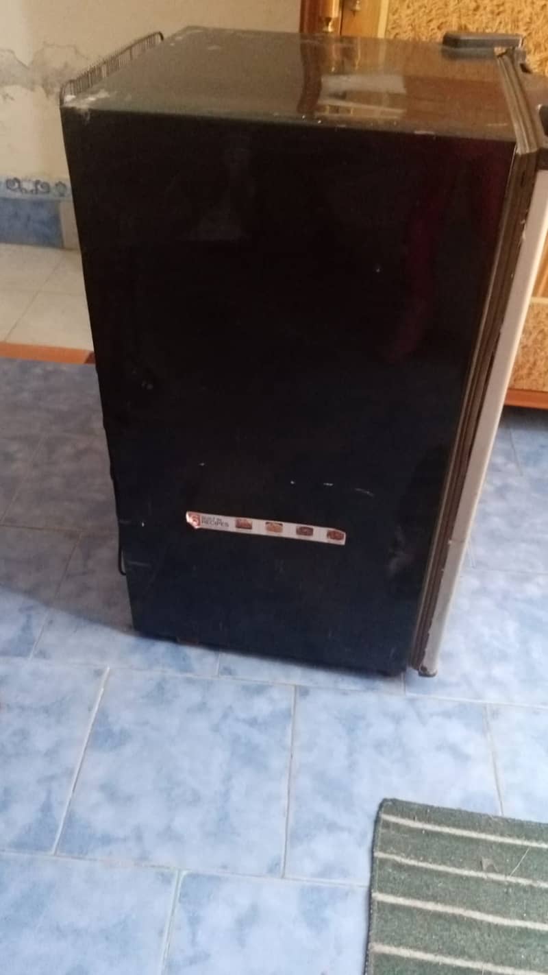 mini fridge 3