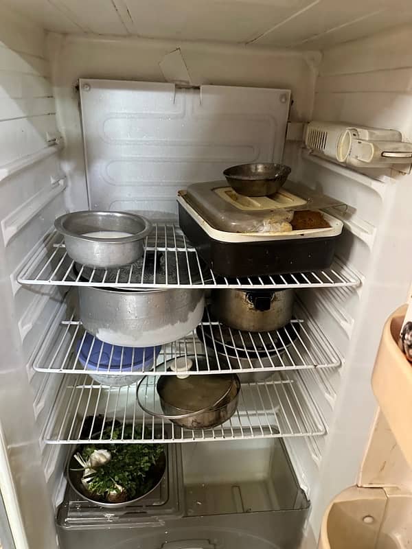 Dawlance Fridge for Sale 3