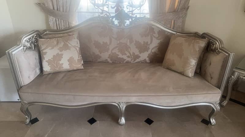 5 Seater Sofa, Centre Table, side table and TV Table 1